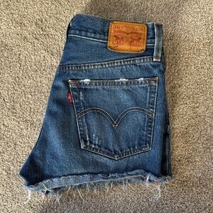Levi's Women’s Classic 501 Blue Cut Off Button Fly Denim Shorts so 26